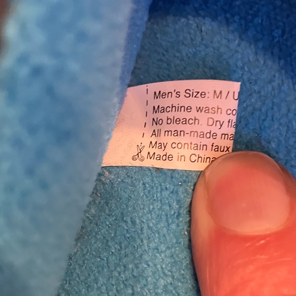 Memory foam, size 9-10, machine washable slippers - Picture 4 of 5